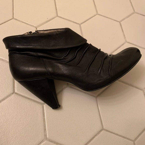 Stefany P. Brown Leather Booties - Picture 3 of 8